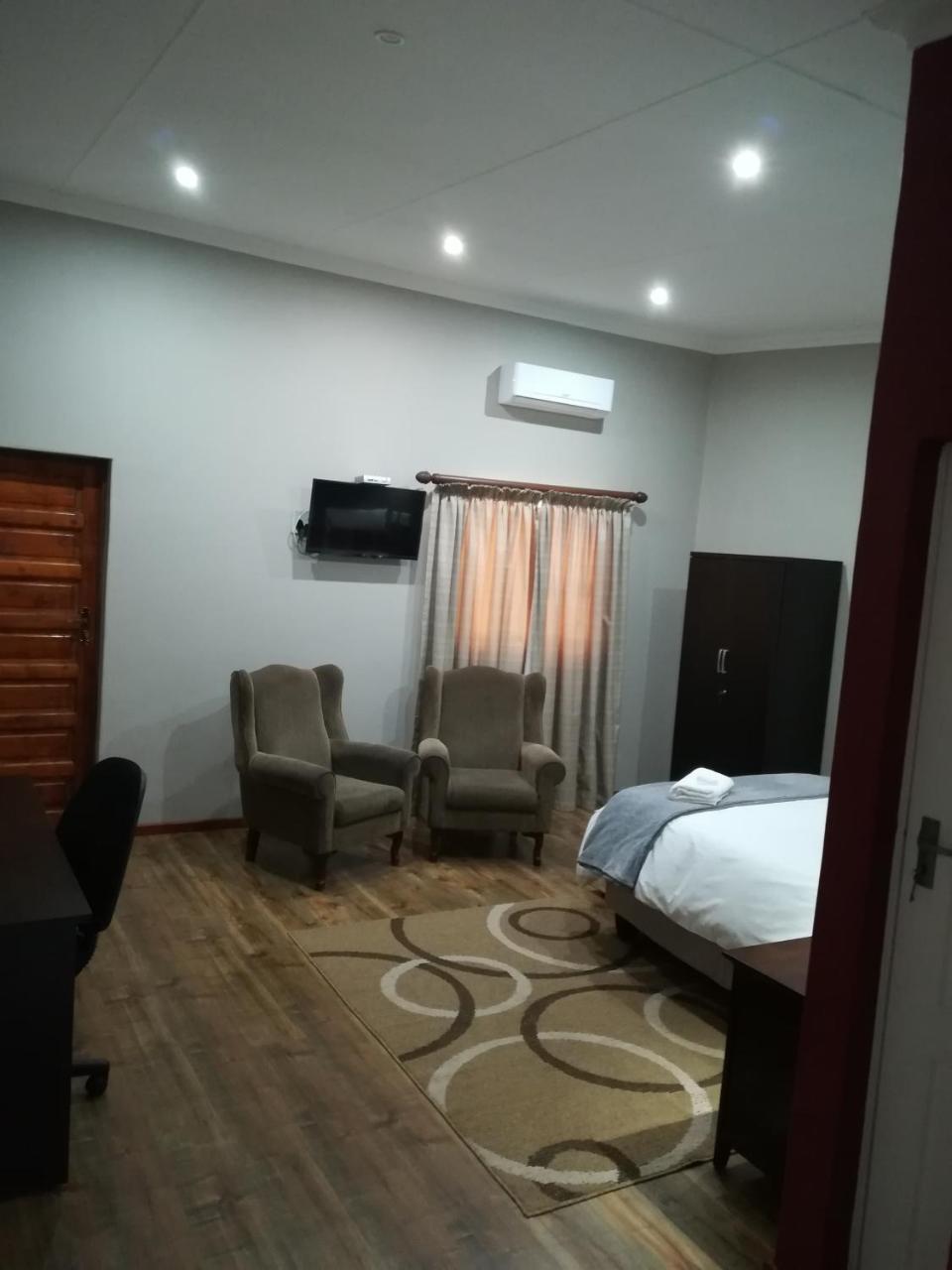 Tranquil House B&B @ 121 Berry St 퀸스타운 외부 사진