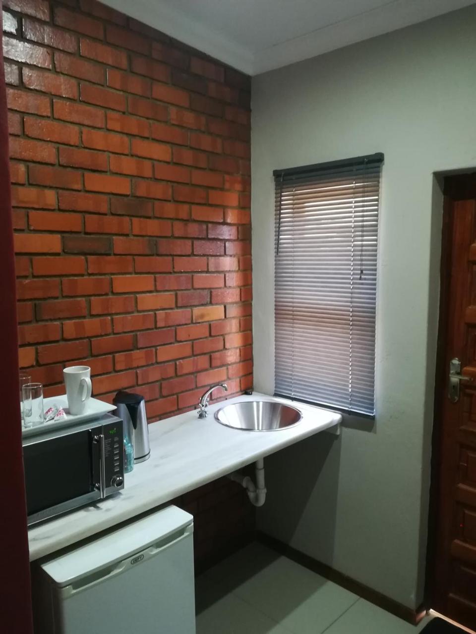 Tranquil House B&B @ 121 Berry St 퀸스타운 외부 사진